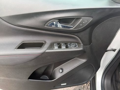 Used 2022 Chevrolet Equinox RS w/ RS Leather Package image 14