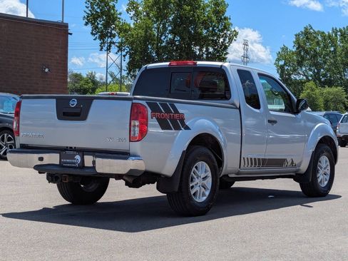 Used 2017 Nissan Frontier SV AWD/4WD image 11