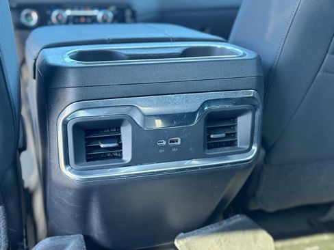 Used 2024 GMC Sierra 1500 Elevation image 23