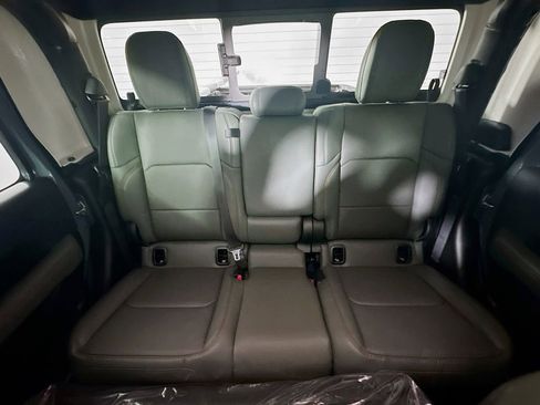 New 2026 Jeep Gladiator Mojave w/ Technology Group image 10