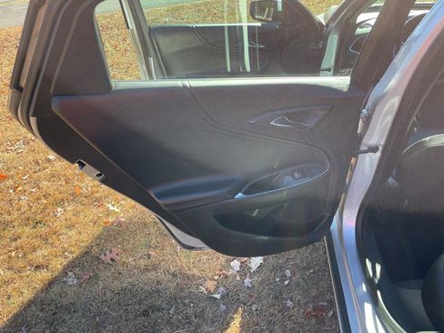 Used 2017 Chevrolet Malibu Premier w/ Premier Sun and Wheel Package image 16