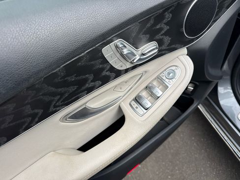 Used 2017 Mercedes-Benz C 300 Sedan image 7
