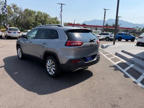 Used 2016 Jeep Cherokee Limited AWD/4WD image 12