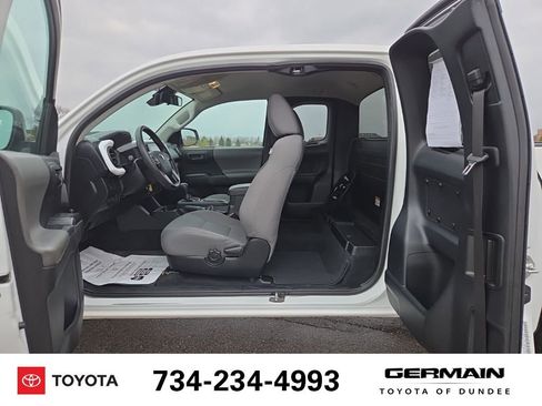 Used 2022 Toyota Tacoma SR image 17