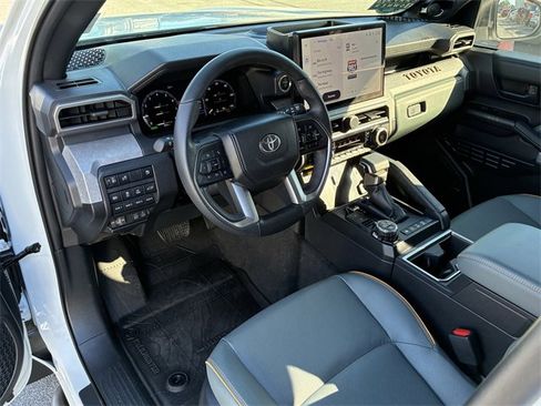 Used 2025 Toyota 4Runner Trailhunter image 10