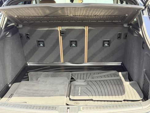 Certified 2018 Porsche Macan Sport Edition image 15