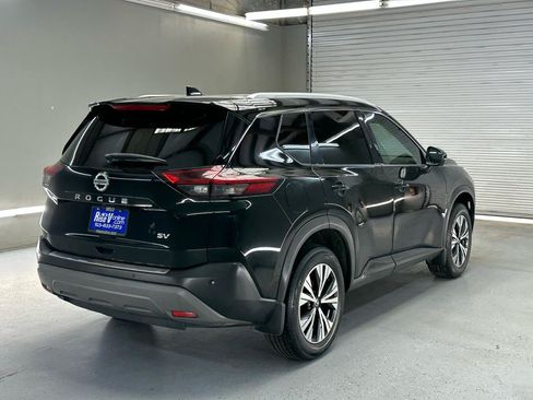 Used 2021 Nissan Rogue SV w/ Premium Package FWD image 7