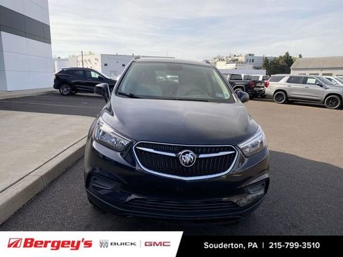 Certified 2022 Buick Encore Preferred w/ Safety Package image 5