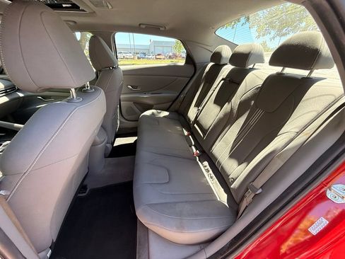 Used 2022 Hyundai Elantra SEL w/ Convenience + Premium Package FWD image 23