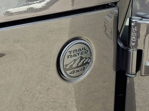 Used 2023 Jeep Wrangler Sport S image 31