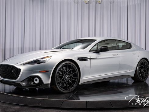 Used 2019 Aston Martin Rapide AMR image 14