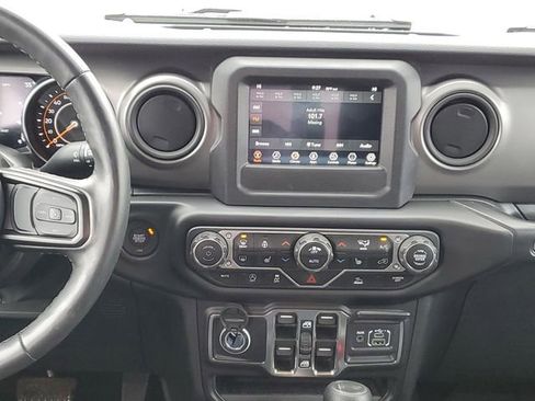 Used 2022 Jeep Wrangler Unlimited Sport AWD/4WD image 29
