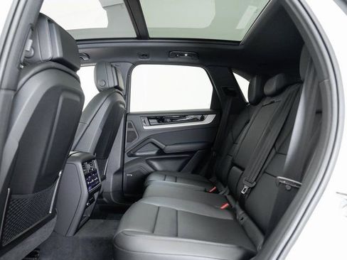 New 2025 Porsche Cayenne image 24