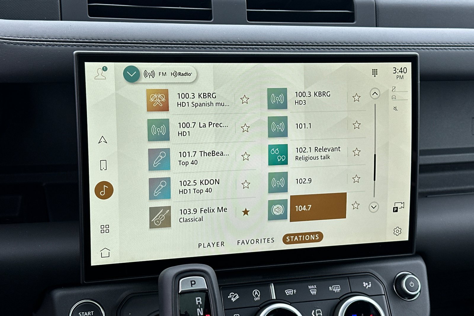 New 2026 Land Rover Defender 110 X-Dynamic SE AWD/4WD image 18