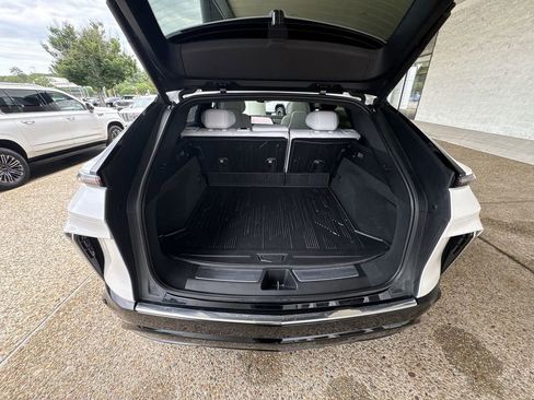 Certified 2024 Cadillac Lyriq Luxury w/ LPO, Floor Liner Package AWD/4WD image 27
