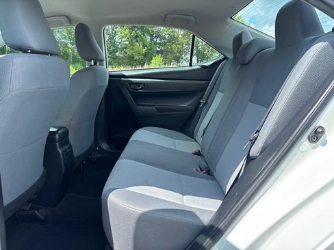 Used 2015 Toyota Corolla L FWD image 12