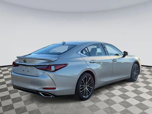 Used 2025 Lexus ES 350 Premium image 2
