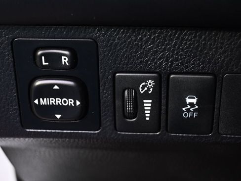 Used 2014 Toyota RAV4 XLE AWD/4WD image 21