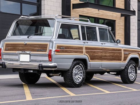 Used 1991 Jeep Grand Wagoneer AWD/4WD image 6