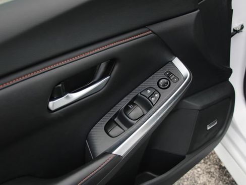 Certified 2025 Nissan Sentra SR w/ SR Premium Package FWD image 15