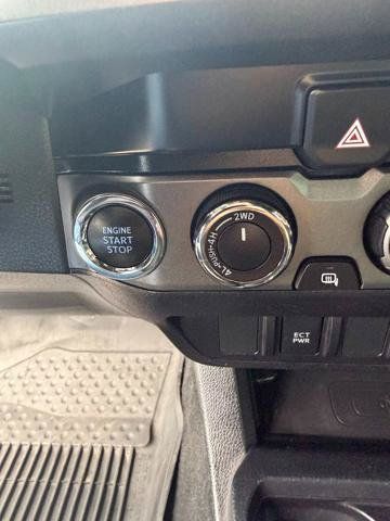 Used 2020 Toyota Tacoma TRD Off-Road AWD/4WD image 20
