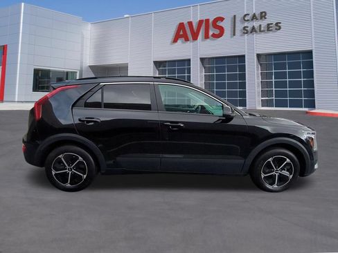 Used 2025 Kia Niro LX FWD image 5