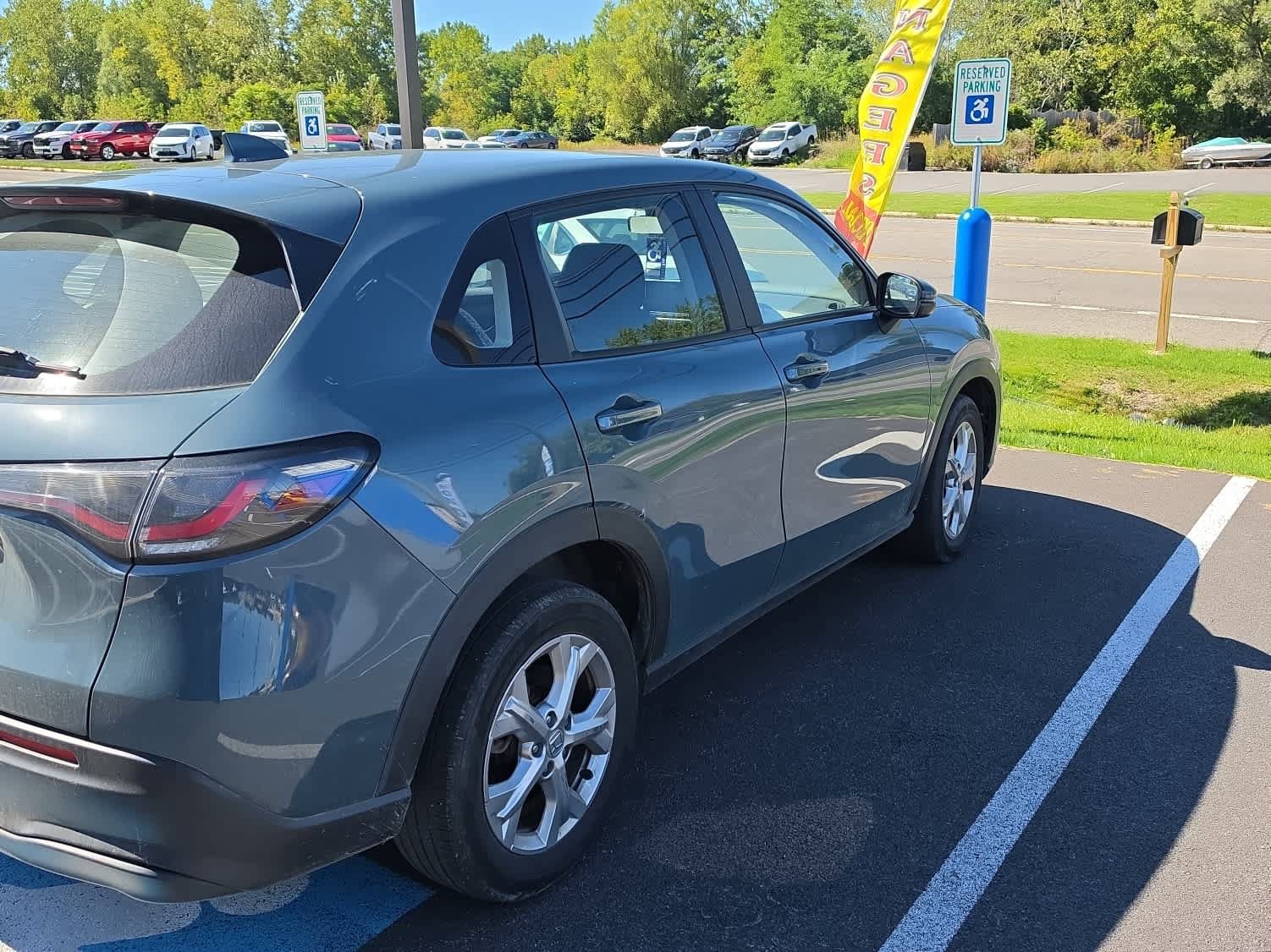 Used 2024 Honda HR-V LX image 8