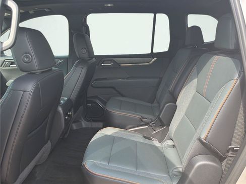 New 2026 GMC Acadia AT4 w/ Luxury Package AWD/4WD image 7
