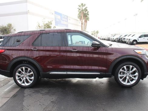 Certified 2022 Ford Explorer Platinum w/ Equipment Group 601A image 10