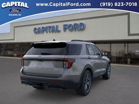 New 2026 Ford Explorer ST-Line w/ ST-Line Street Pack image 8