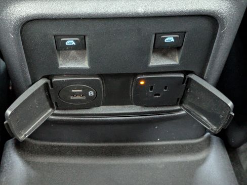 Used 2022 Ford Bronco Wildtrak image 14