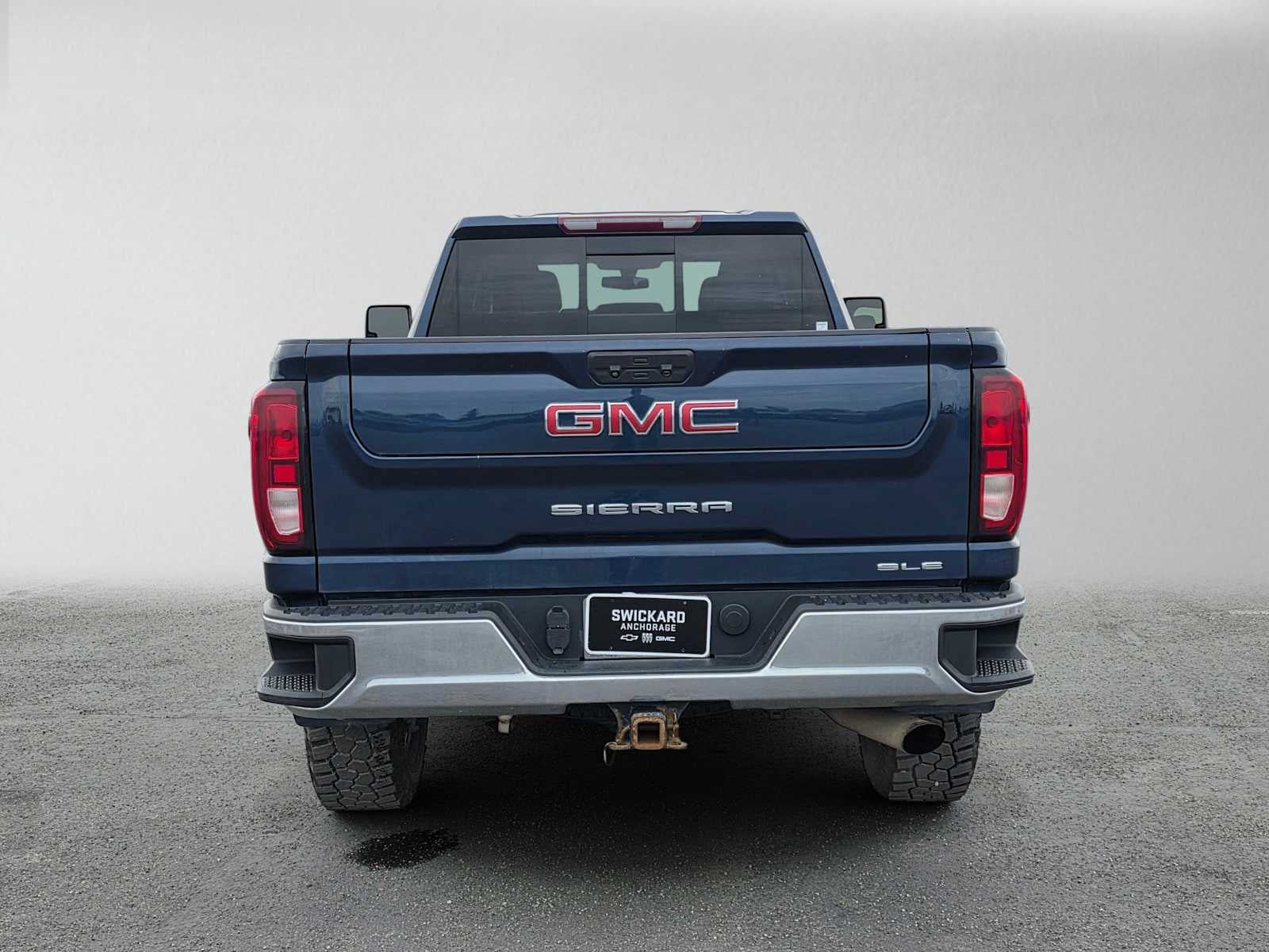 Used 2022 GMC Sierra 2500 SLE w/ SLE Convenience Package AWD/4WD image 4