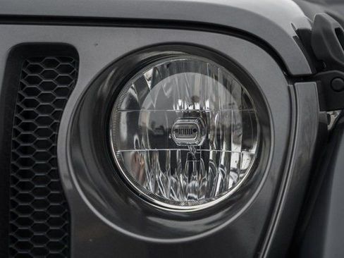 Used 2020 Jeep Wrangler Sport image 9