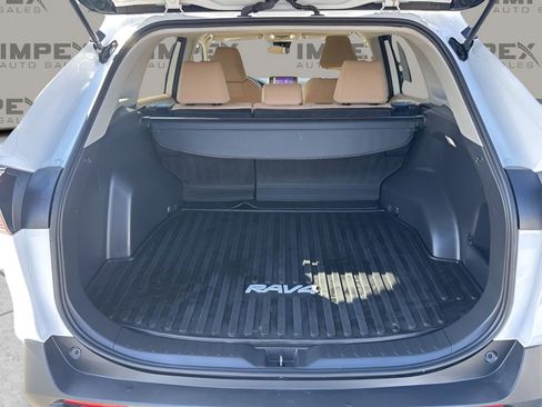 Used 2025 Toyota RAV4 XLE image 26