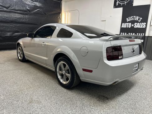 Used 2005 Ford Mustang GT Premium RWD image 4