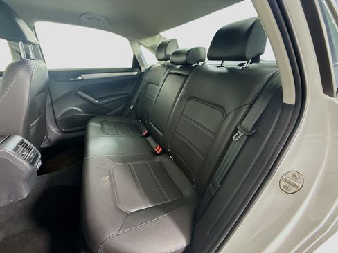 Used 2021 Volkswagen Passat 2.0T SE image 25