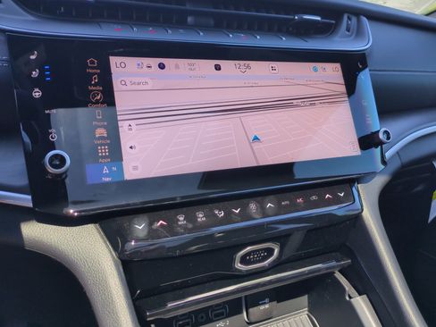 New 2026 Jeep Grand Cherokee Limited Reserve image 12