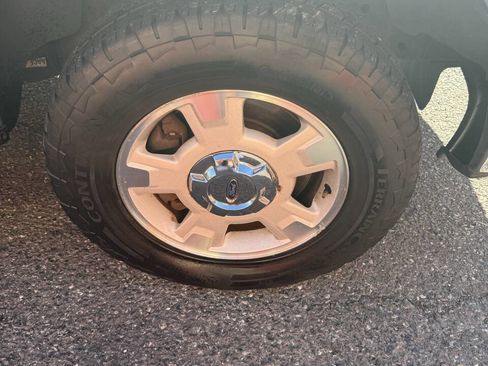 Used 2010 Ford F150 XLT image 16