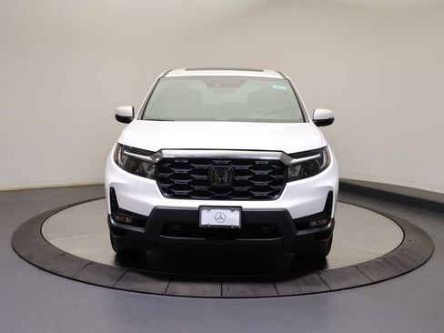 Used 2025 Honda Passport EX-L image 2