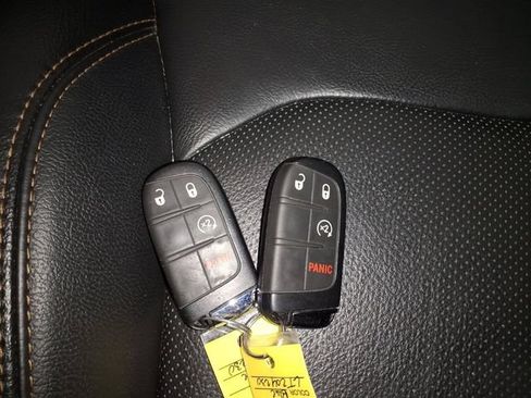 Used 2020 Jeep Compass Limited AWD/4WD image 25