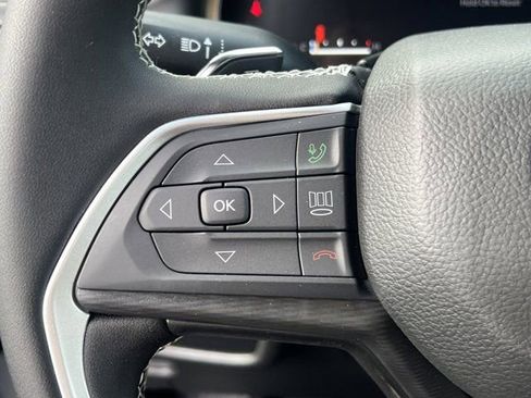 New 2025 Jeep Grand Cherokee Laredo image 19