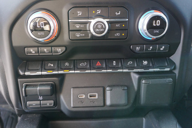 Used 2020 GMC Sierra 1500 SLT w/ SLT Premium Package AWD/4WD image 11