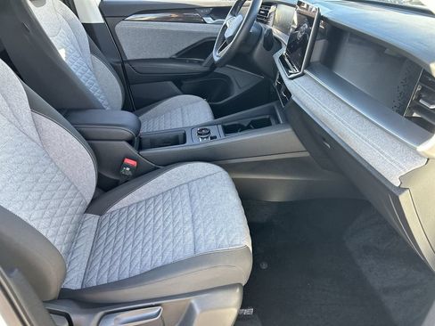 Certified 2026 Volkswagen Tiguan S FWD image 9