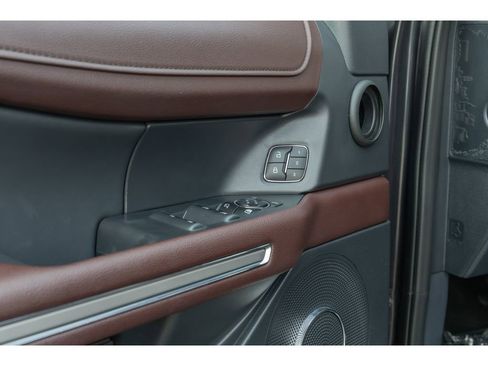 Used 2024 Ford Expedition Max Limited image 21