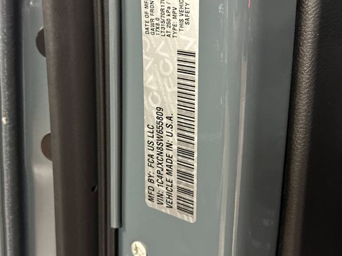 New 2025 Jeep Wrangler Rubicon w/ Xtreme 35 Tire Package image 26