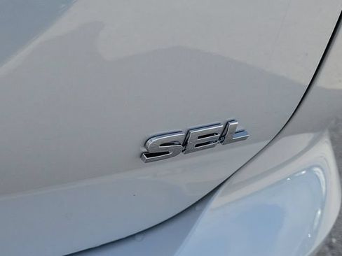 New 2026 Mitsubishi Outlander SEL FWD image 10