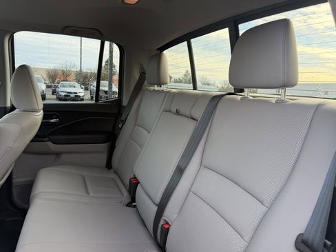 Used 2017 Honda Ridgeline RTL-E image 30