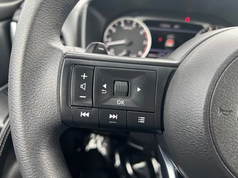 Used 2024 Nissan Rogue SV image 21