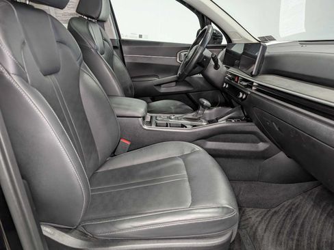 Certified 2025 Kia Sorento X-Line EX AWD/4WD image 45