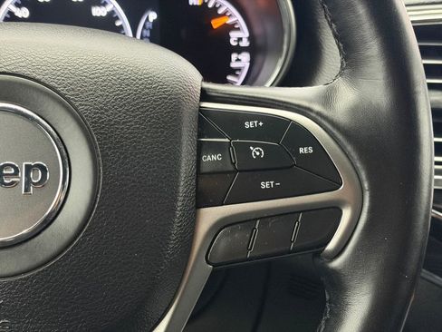 Used 2020 Jeep Grand Cherokee Limited AWD/4WD image 22